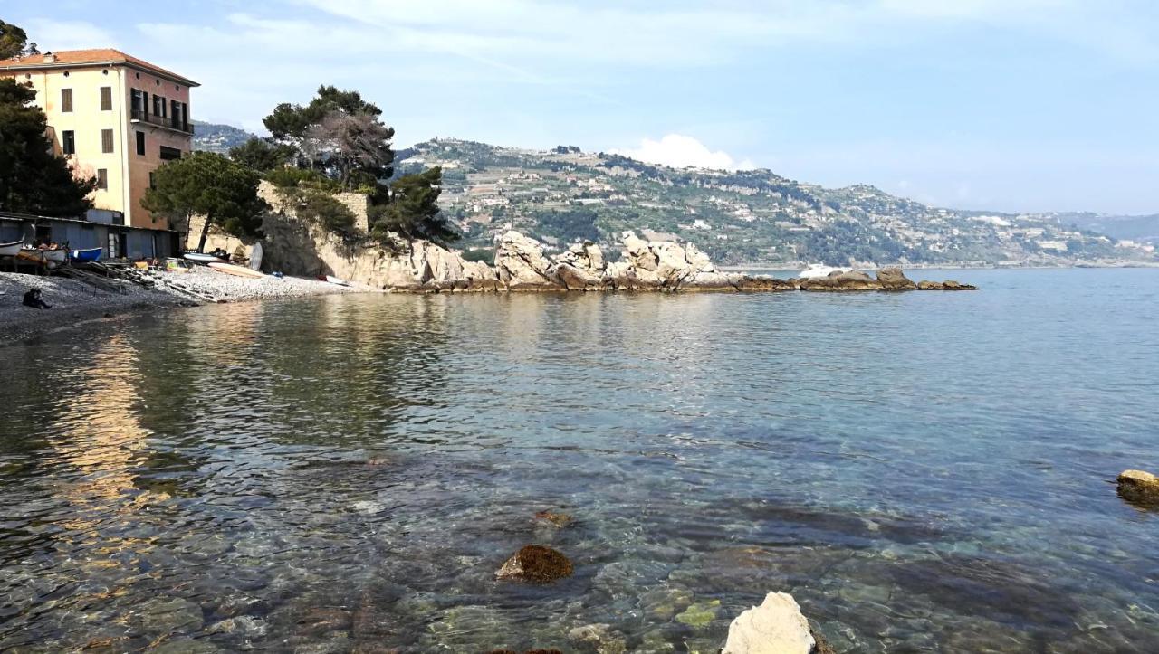 La Casetta Mortola Inferiore Luaran gambar